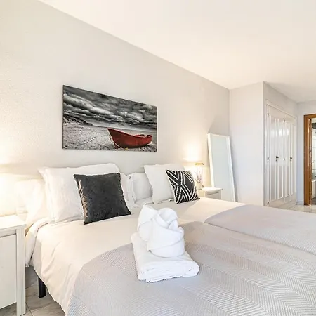 Beachfront Oasis In Centre