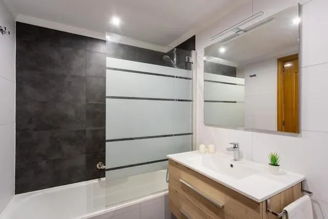 3 Hab. Primera Linea De Playa - Centro Daire Marbella